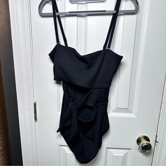 Andie Black Women L One Piece Swimsuit Cutout Bow Detail Removable pads & Straps - Picture 3 of 15